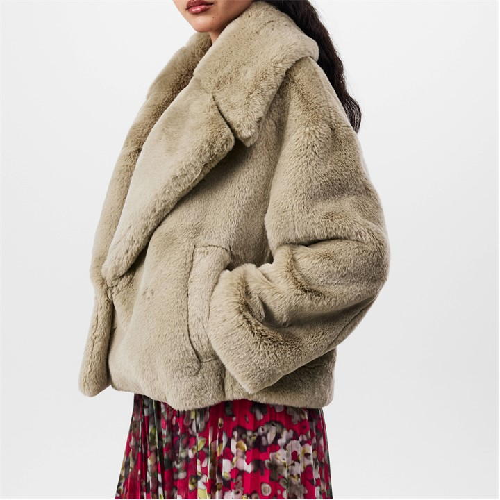 Plush Teddy Cropped Coat